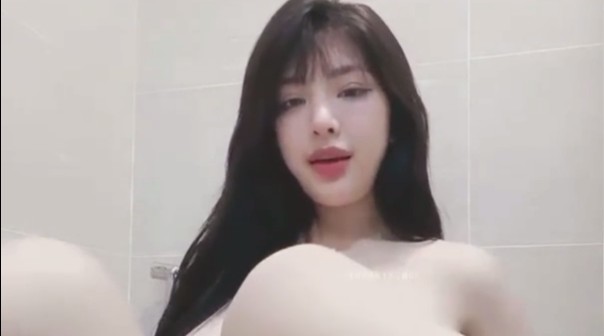 【大啵啵】G奶尤物御姐!_天然美乳乳浪翻涌裸舞晃晕道具自慰爽死啦