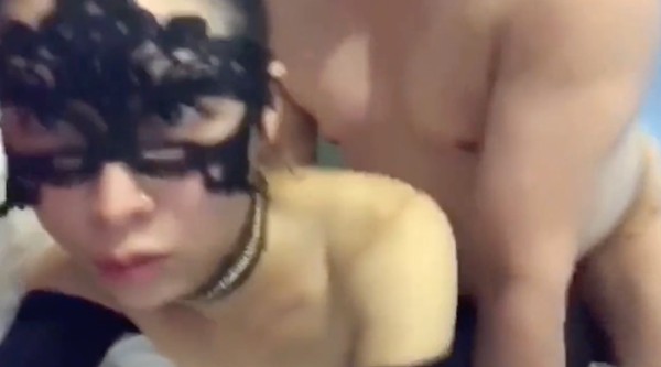 连体黑丝伪娘贴贴,被大鸡吧操的很舒坦,无套内射一菊花 - 国产自拍视频