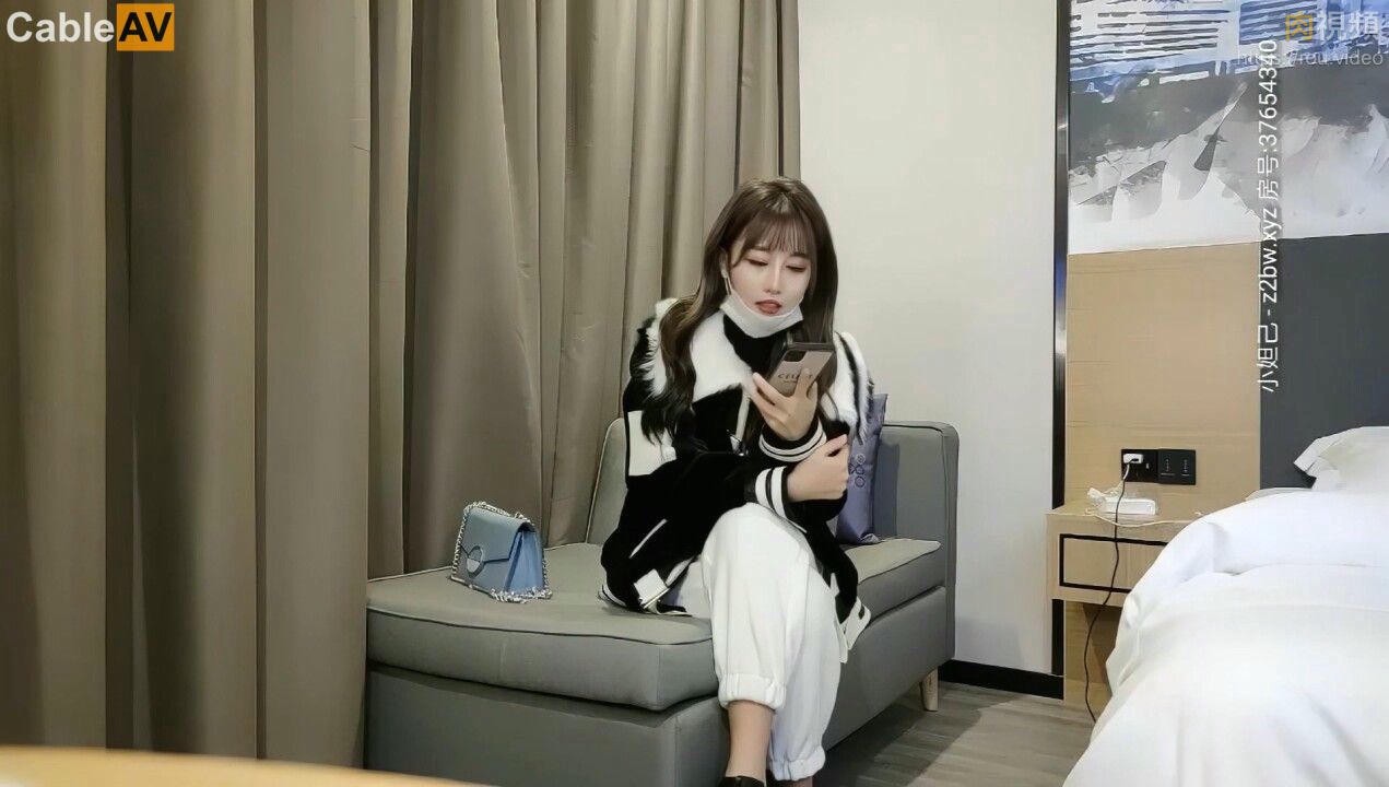 【步宾探花】精品修复极品外围妹，完美视角超近距离拍摄，跪着深喉口交上位骑坐后入抽插清晰可见