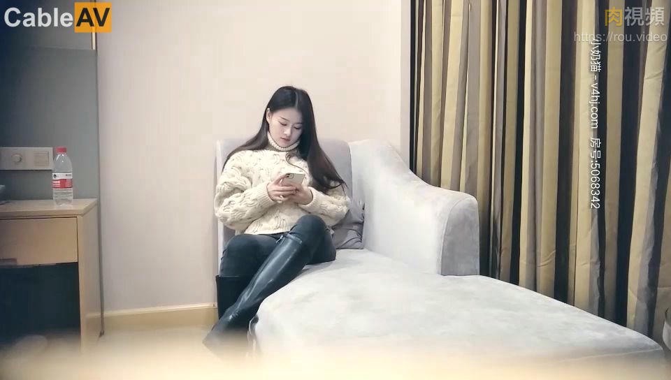 【七天极品探花】大神2800约操极品高端外围，清纯小姐姐温柔如水，粉嫩椒乳多汁鲍鱼呻吟求插