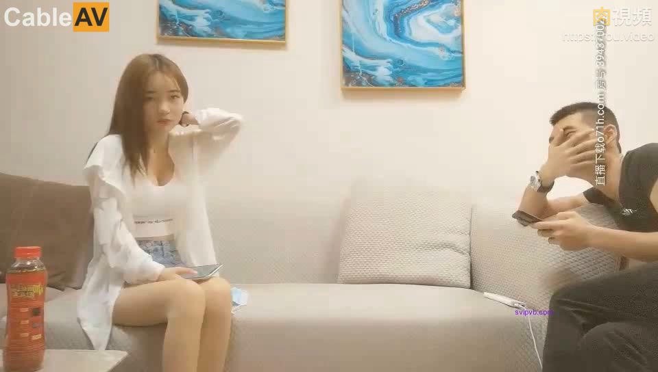 千人斩探花约了个白衣高颜值美乳妹子，口交近距离特写掰穴大力勐操