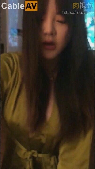 漂亮小美女和男友分手后啪啪啪视频被渣男曝光